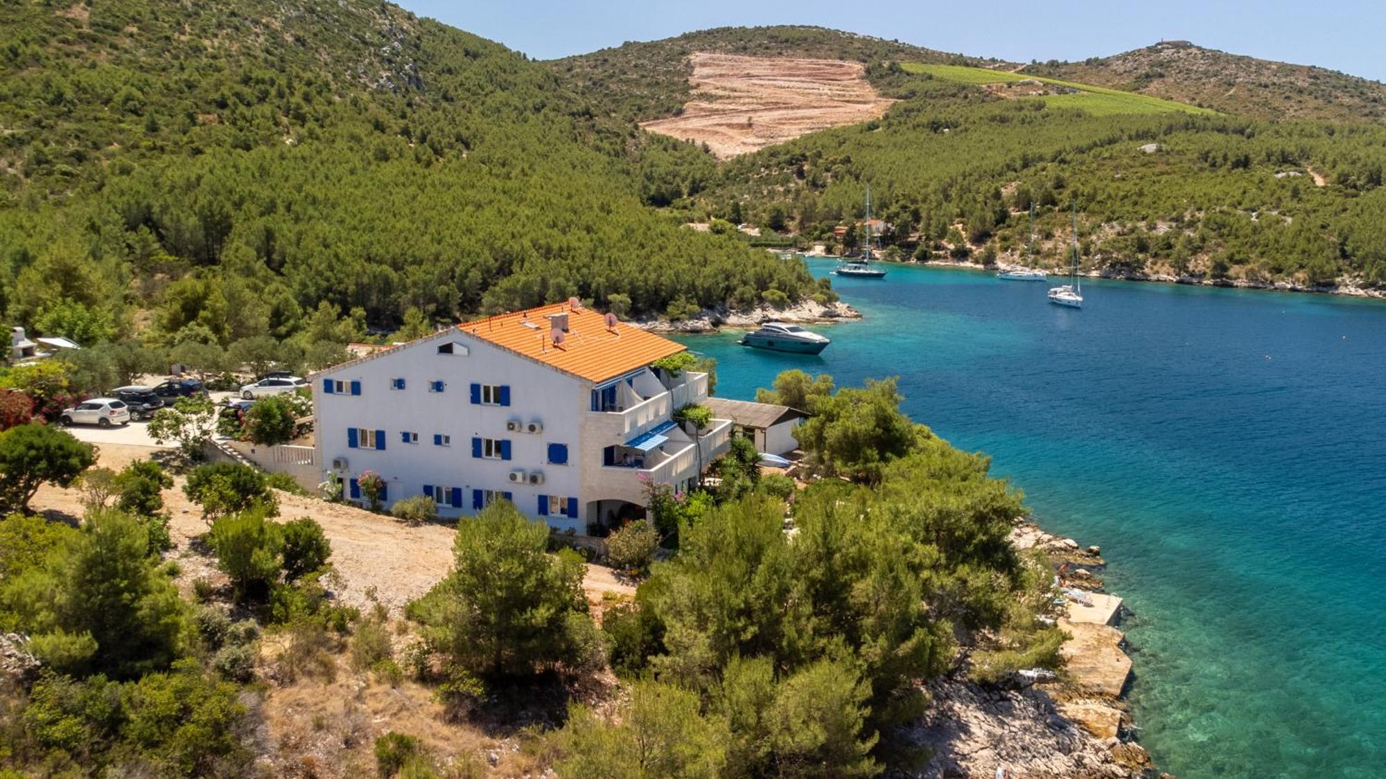 Island Breeze M - Zf Hvar Hvar Town