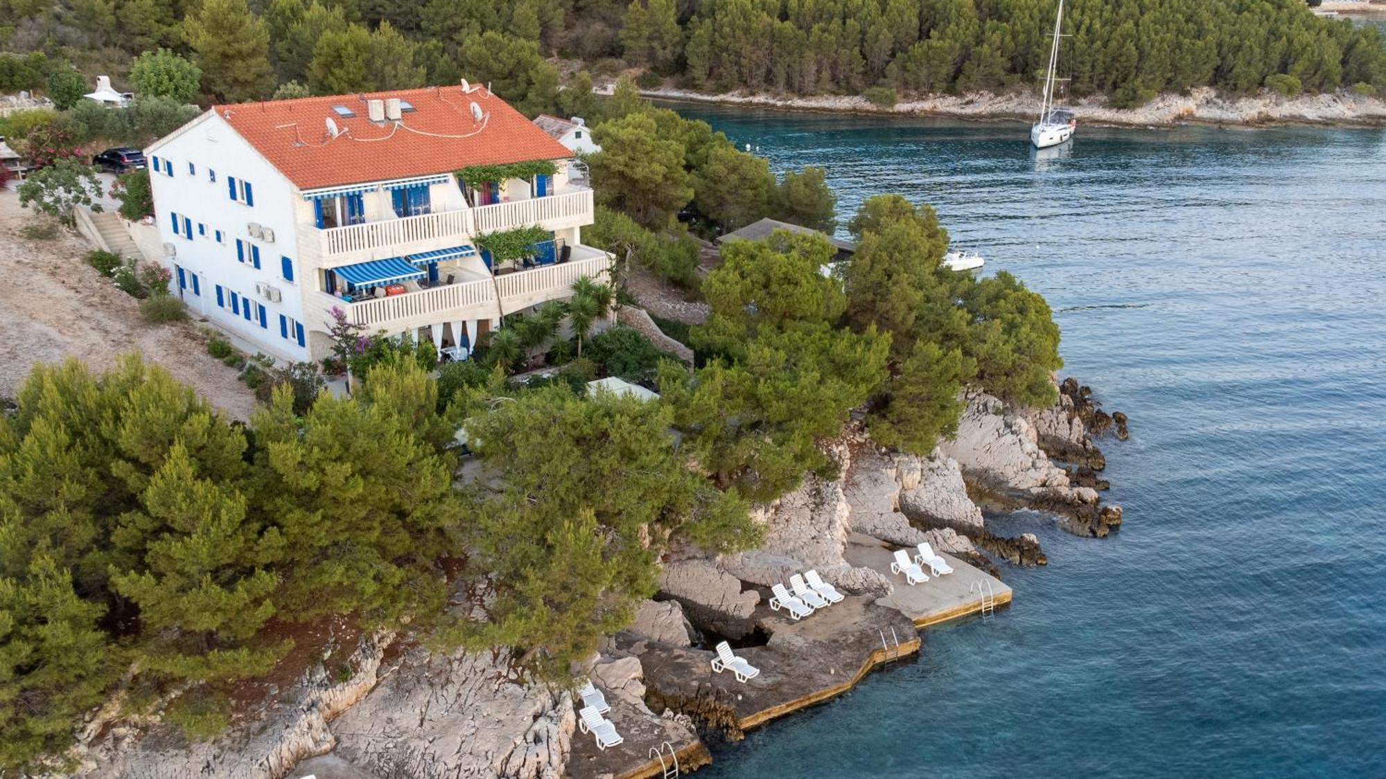 Island Breeze M - Zf Hvar *